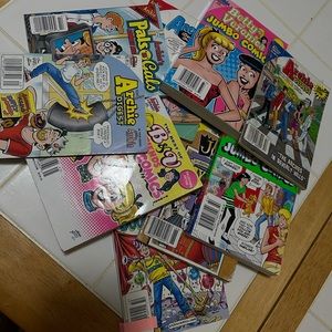2 RANDOM ARCHIE COMICS or 2 free w bundle